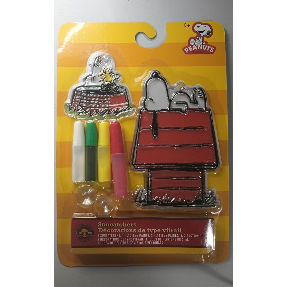 Peanuts Snoopy on Doghouse Suncatcher Kit Colorbok Woodstock DIY Craft 62574FP